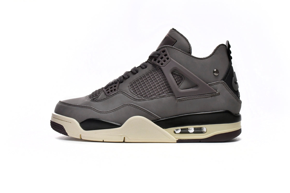 Air Jordan 4 "Violet Ore" - Stylish Sneakers for a Bold Look