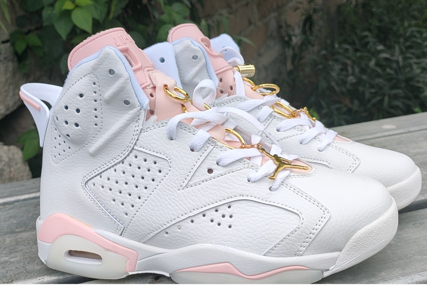 Air Jordan 6 "Gold Hoops" – Elevate Your Style!