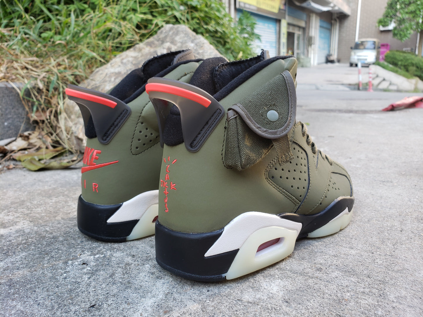 Travis Scott x Air Jordan 6 Retro "Medium Olive" - Step Up Your Style!