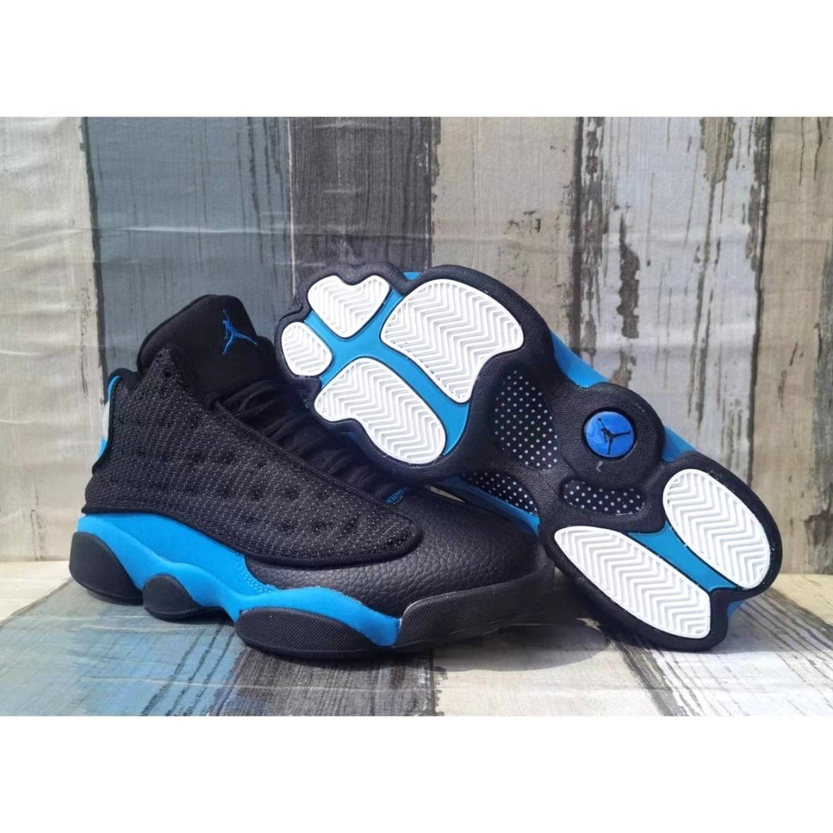 Air Jordan 13 Retro "Hyper Royal" - Elevate Your Style