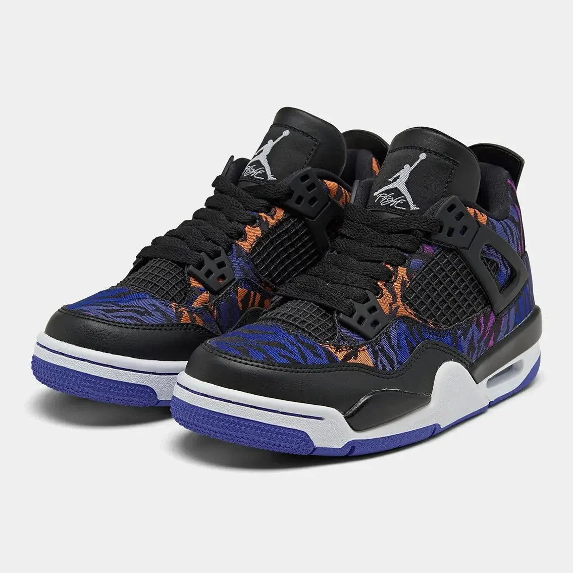 Jordan 4 in Striking Black Rush Violet